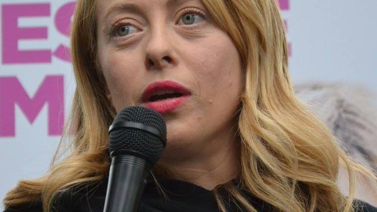 giorgia-meloni-il-da-in-judecata-pe-solistul-trupei-placebo-pentru-defaimare_88764300