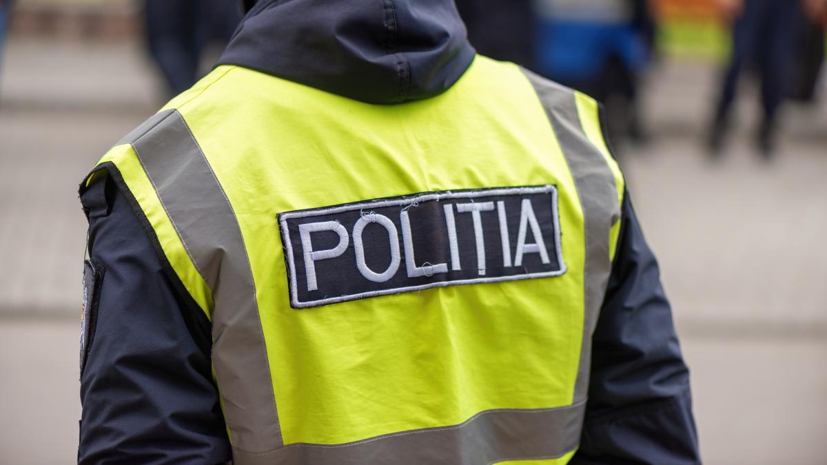 patru-politisti--cercetati-disciplinar-in-cazul-azilului-de-la-bardesti_41361800
