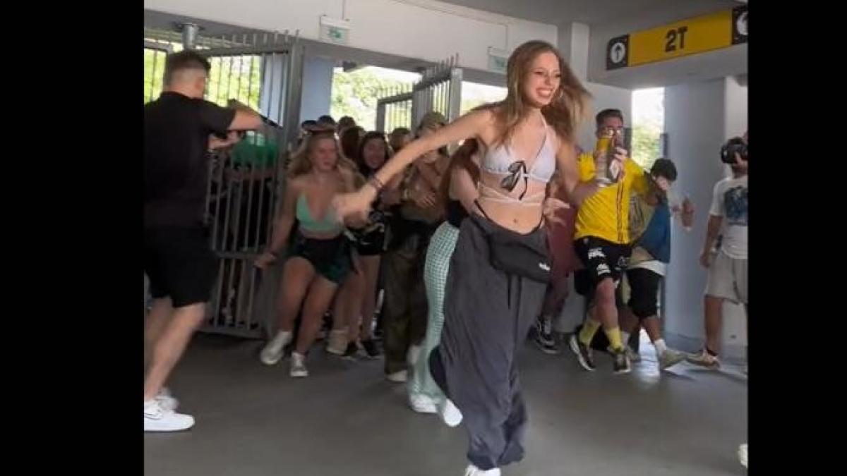 tinerii-au-rupt-portile-la-untold_24820900