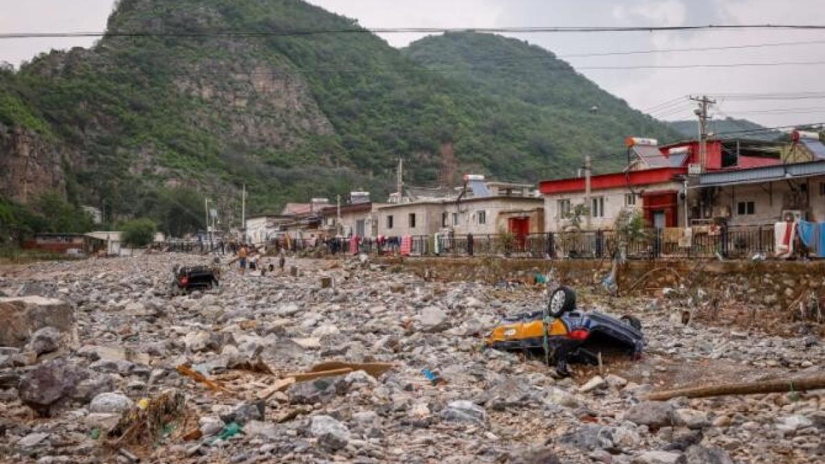 situatie-halucinanta-in-china--beijingul--ferit-de-inundatii-de-orasele-adiacente-pe-post-de-prc-e2prc-80prc-9esant-de-aparareprc-e2prc-80prc-9d_60222800