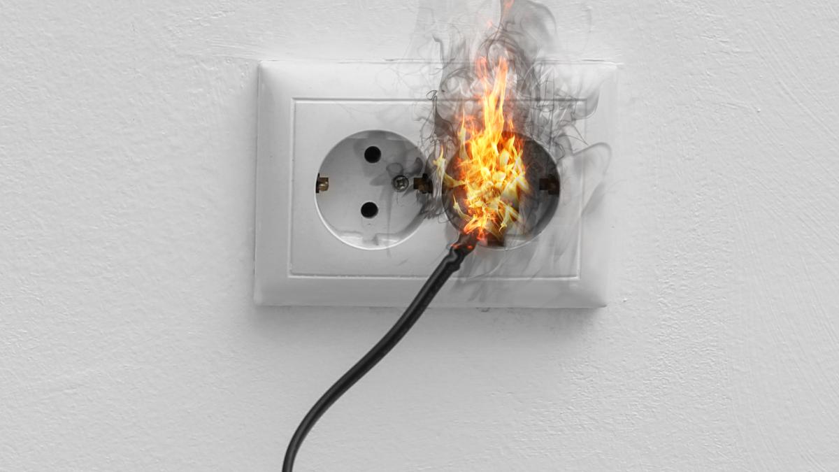 incendiu-priza_77090100