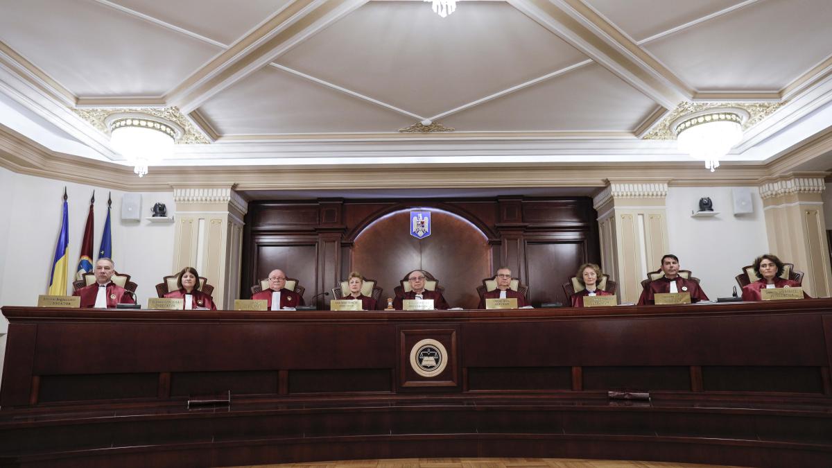 curtea-constitutionala-a-romaniei-si-a-motivat-decizia-privind-legea-pensiilor-speciale_04162800