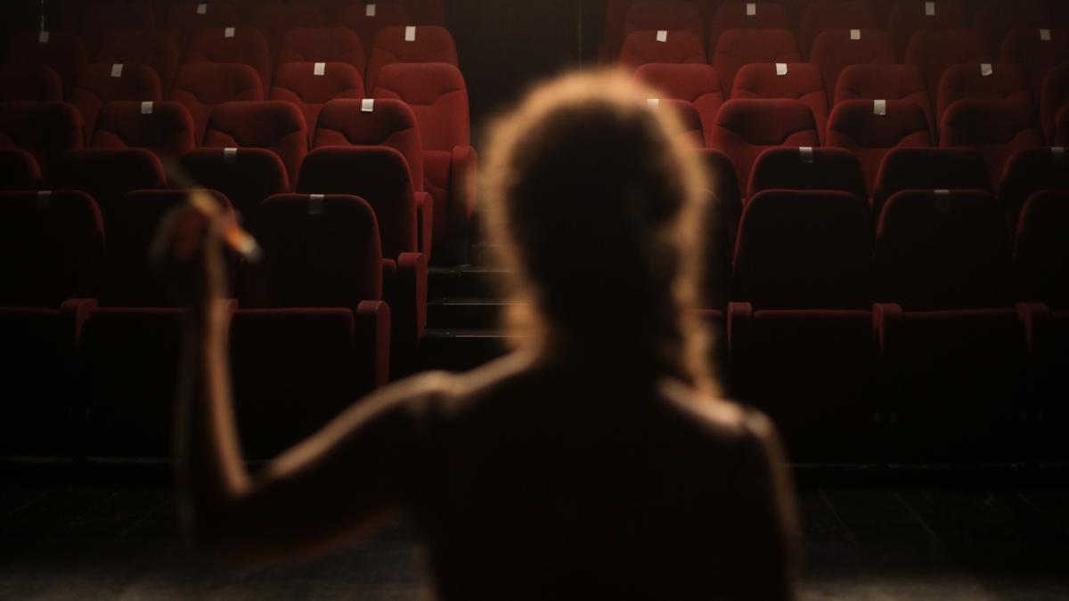 teatru-petitie-masuri-fiscale-inquam_photos_octav_ganea_55771300