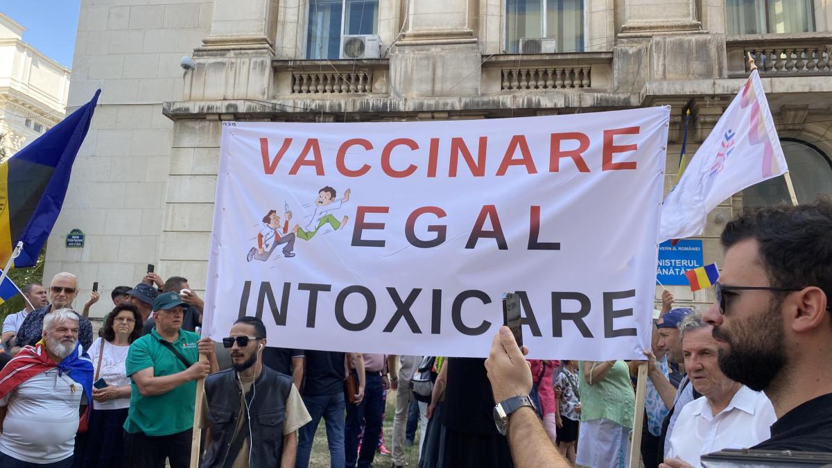 paradox-protest-impotriva-vaccinarii-obligatorii--care-nu-devine-insa-obligatorie-1_89729400