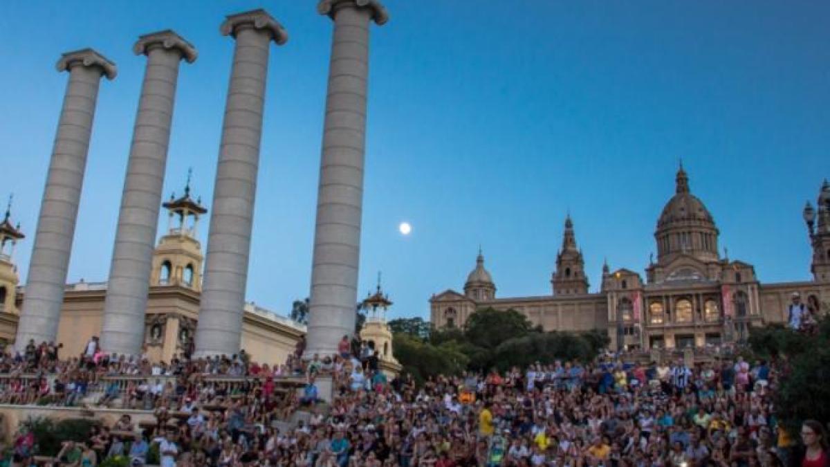 ilustrativ-multime-barcelona-spania-pxhere_37901100