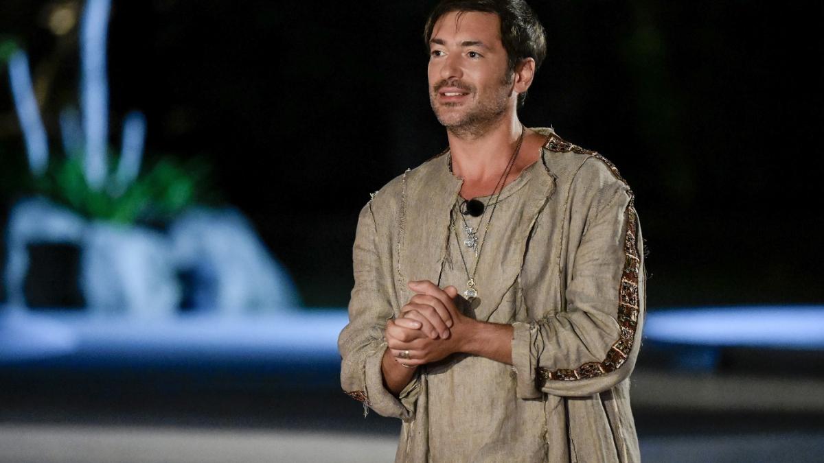 momente-pasionale-la-insula-iubirii--s-a-dat-frau-liber-dorintelor-o-seara-de-eliberare-1_24615300