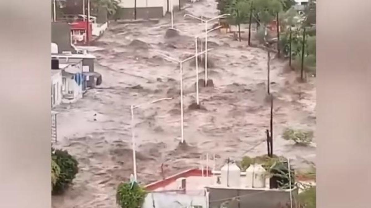 imagini-din-sua--furtuna-hilary-a-facut-prapad-ploi-in-cantitati-istorice_72656100