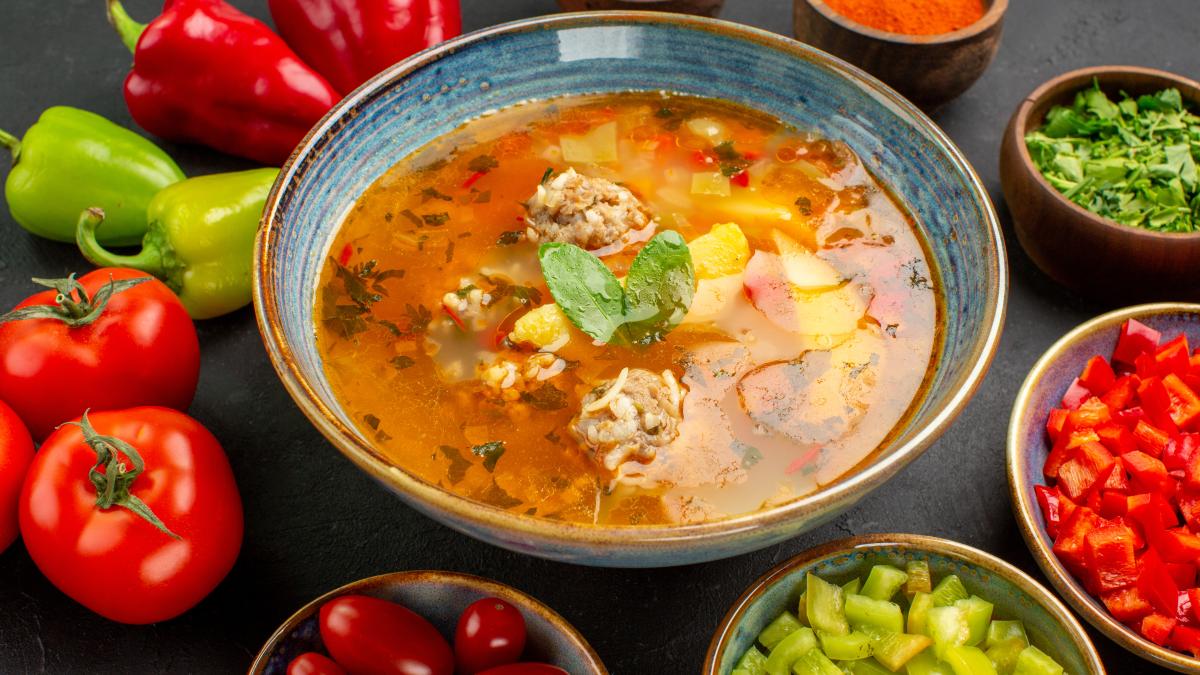 de-ce-trebuie-mancata-ciorbasupa-seara-si-nu-la-pranz--nutritionistul-wasim-nazer--explicatii-poti-manca-si-o-felie-de-paine_85687900