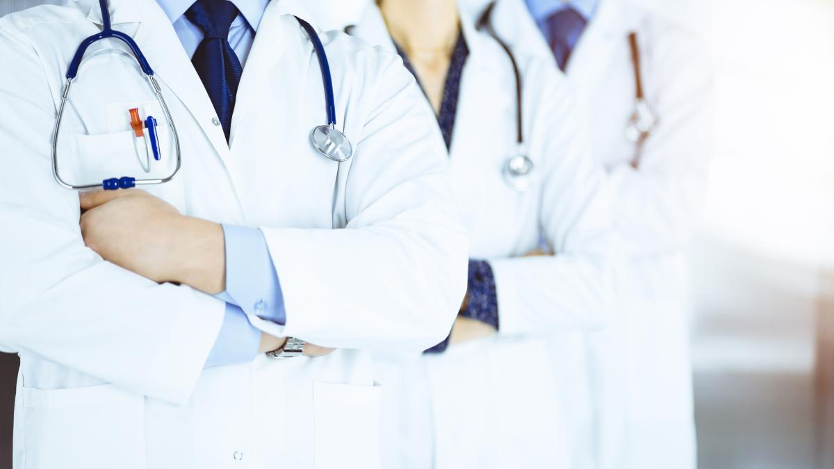 alexandru-rafila--dupa-ce-un-chirurg-a-spus-ca-este-normal-ca-medicii-sa-doarma-in-timpul-garzilor-pot-sa-se-odihneasca---_72697100