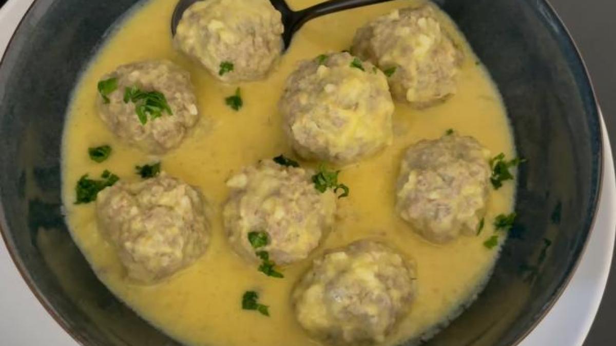 youvarlakia-avgolemono--reteta-greceasca-de-supa-de-perisoare_77892500