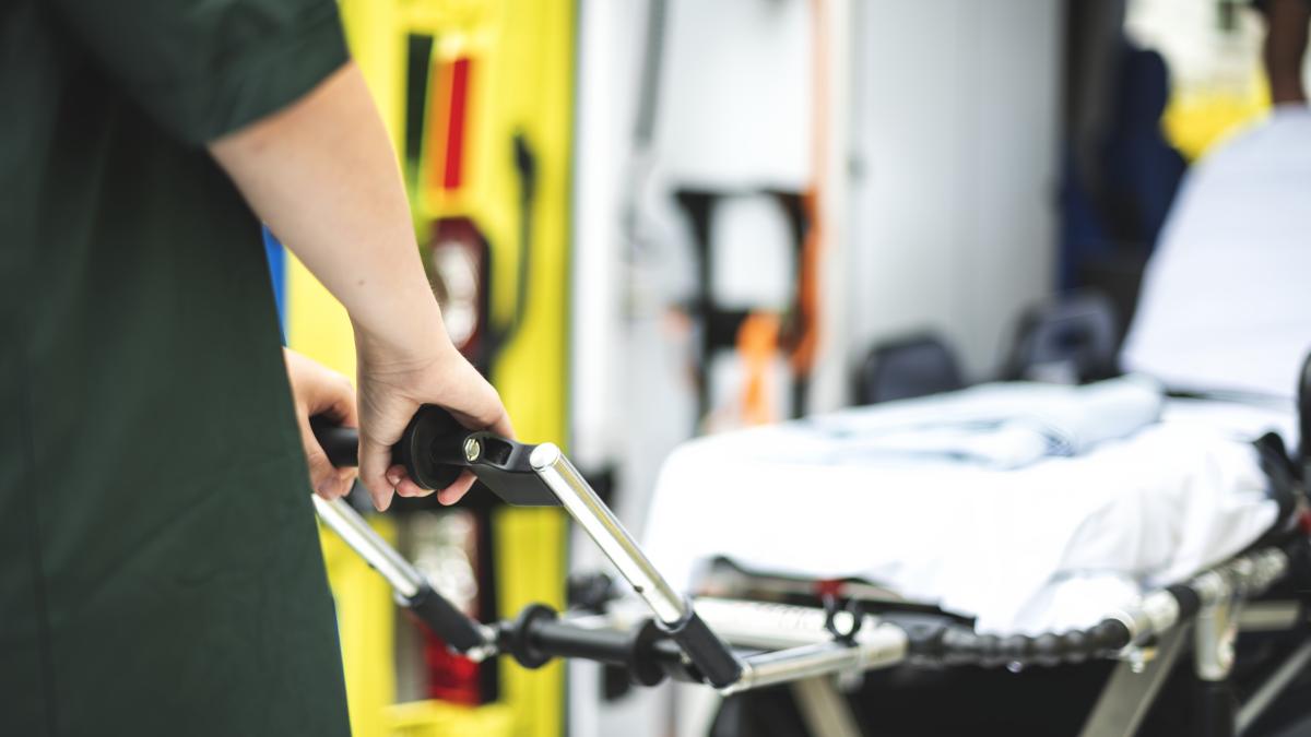 abulanta-paramedic_71282600