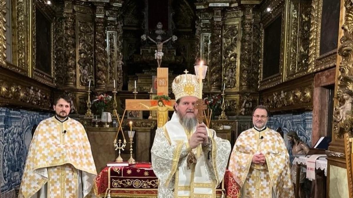 praznuirea-invierii-domnului-in-eparhiile-romanesti-din-diaspora-251624_66098400