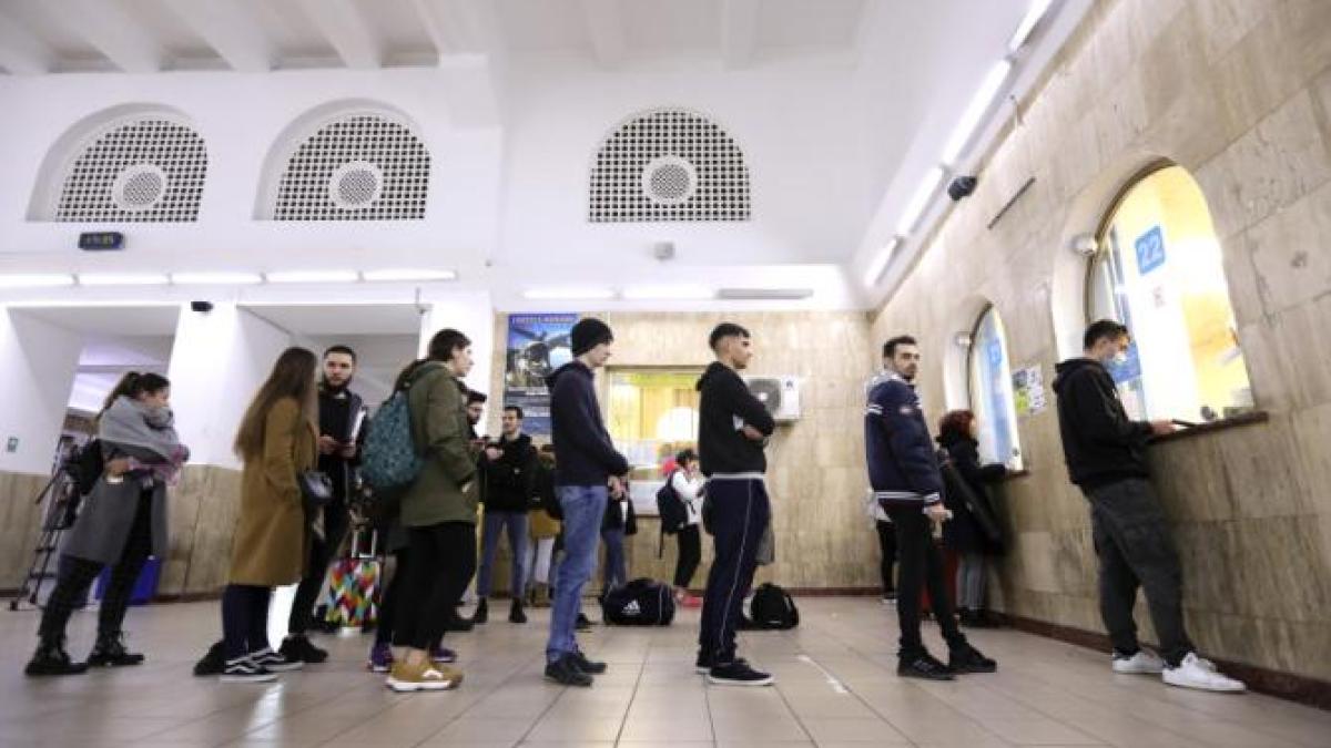 studenti-cfr-gara-nord_47851600