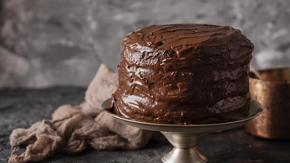 tortul-studentesc--dulcele-de-ciocolata--se-prepara-foarte-usor_64657000