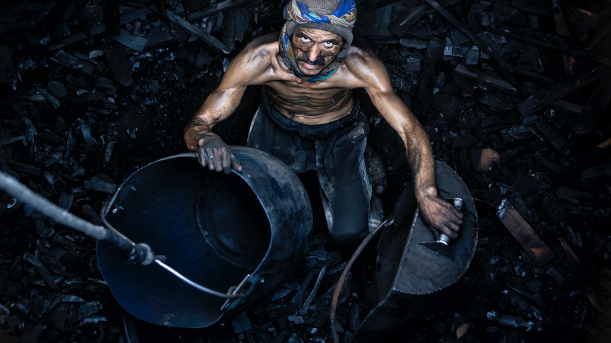 minerii-din-valea-jiului-burduja_73678300