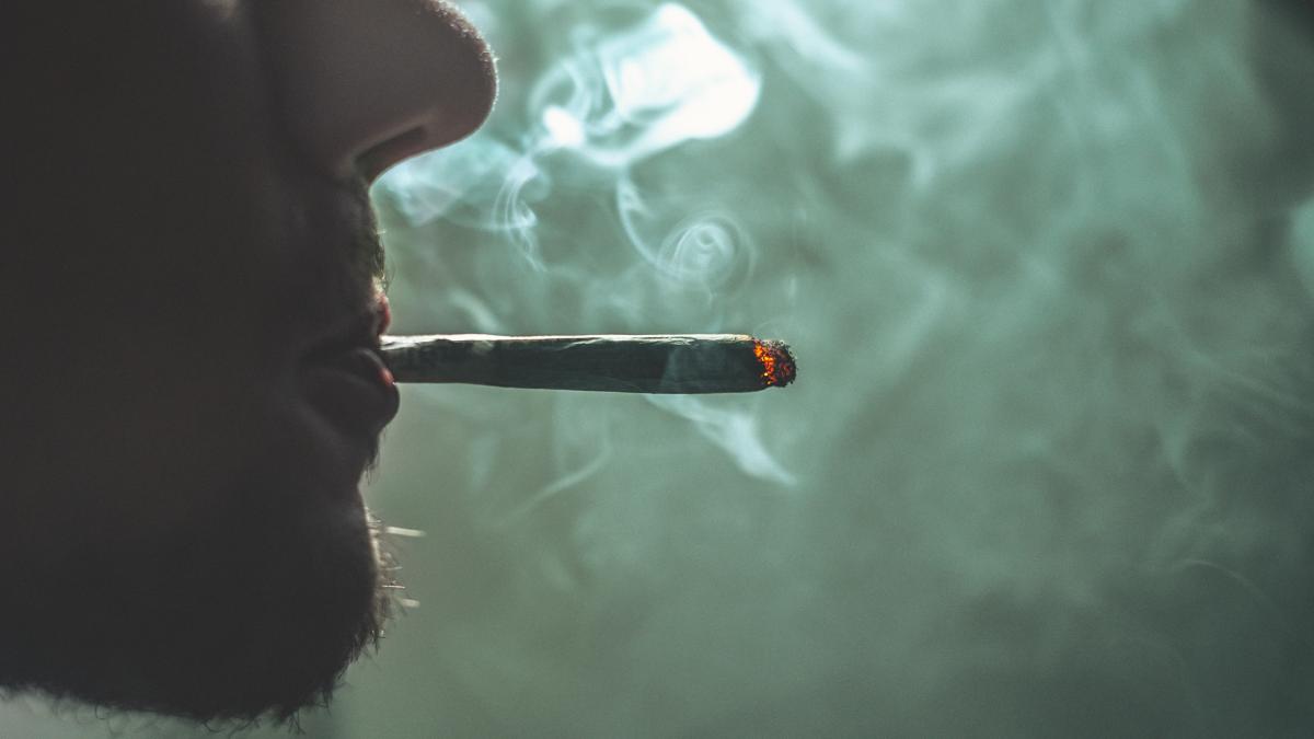 rasturnare-de-situatie-cu-politistul-ddrogat_29265500