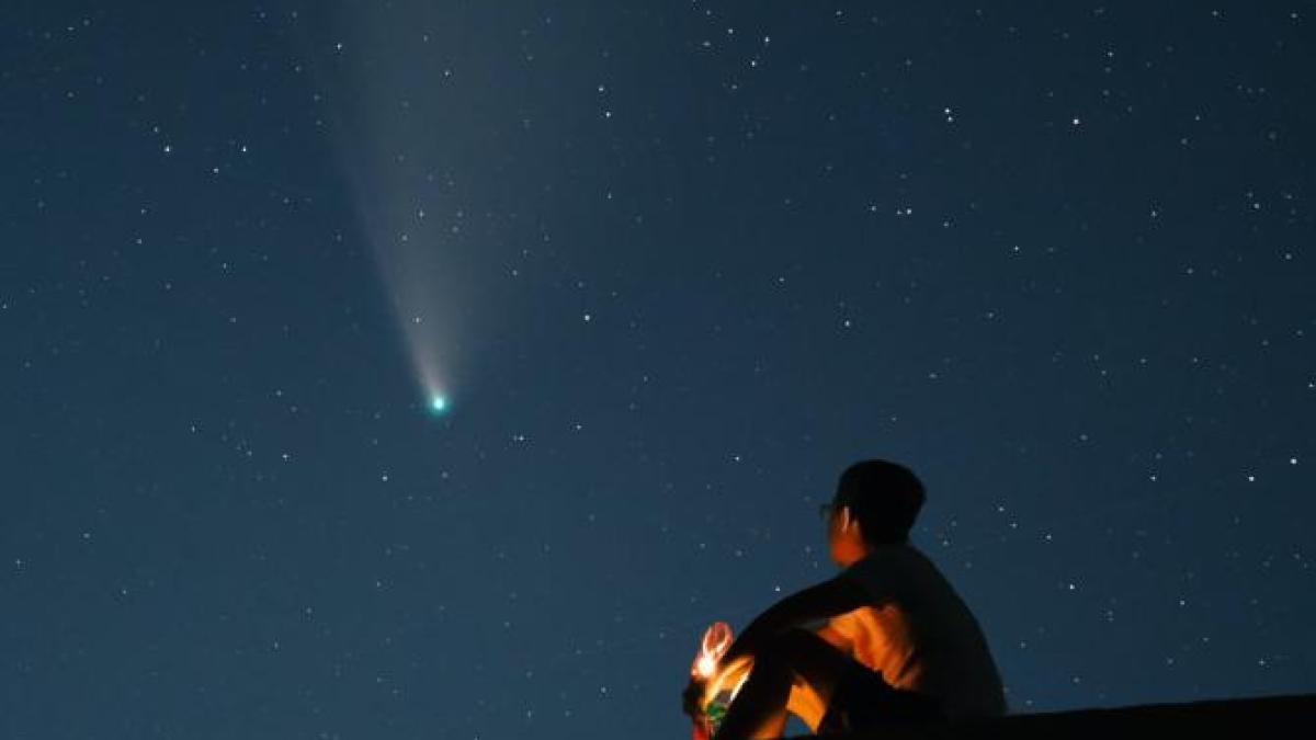 cometa-nishimura_46809700