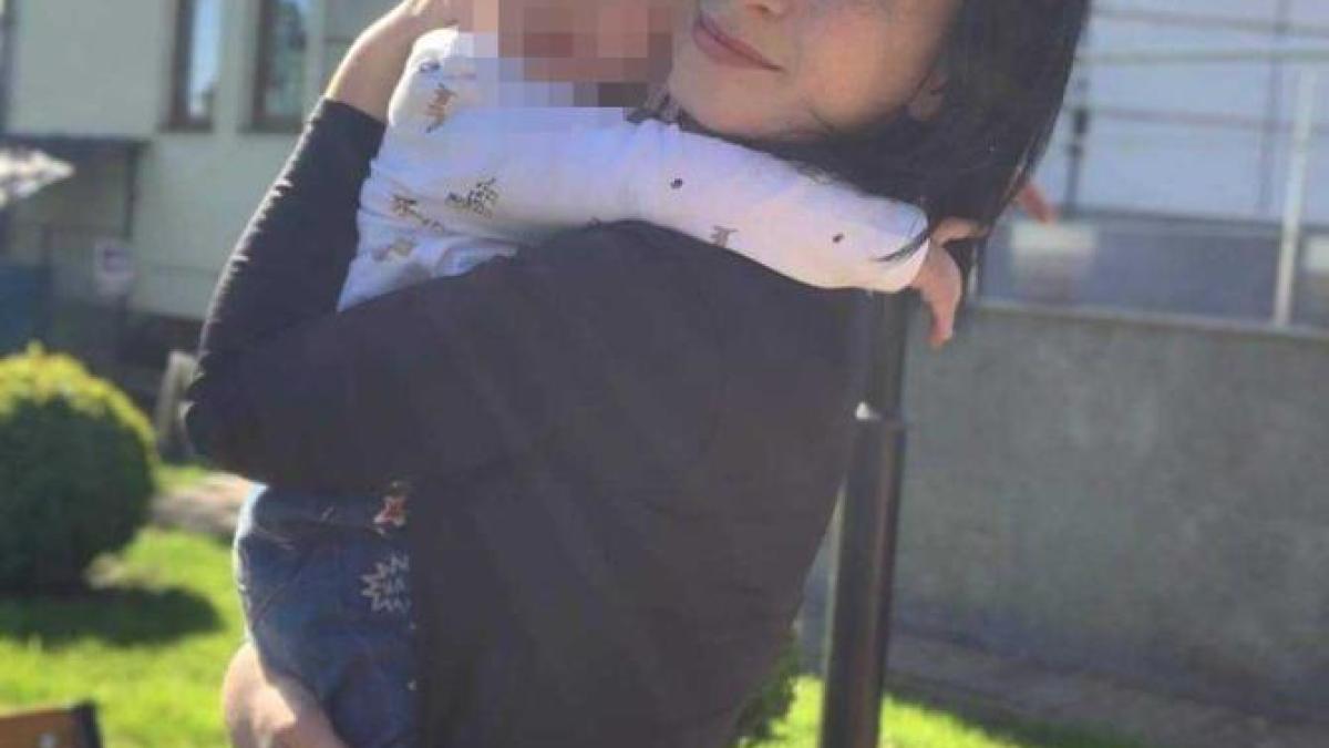 copil-botosani-mama-revenit_75687500