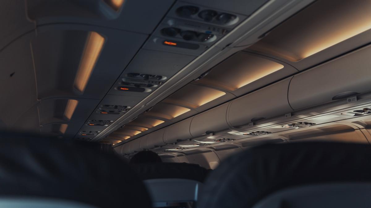 avion-lumini-motiv_39491900