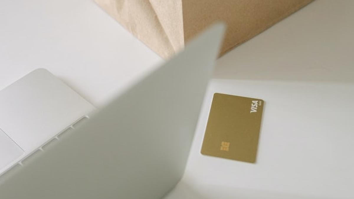 mitroi-profesor-credit-bancar_99128700