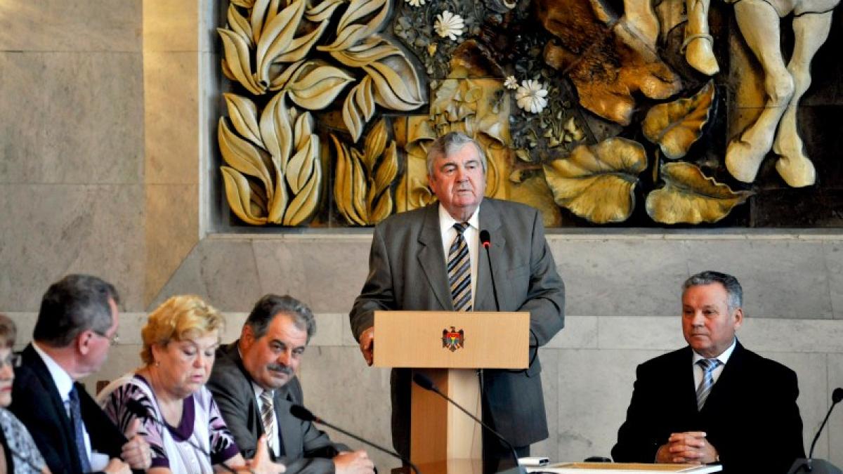 mircea-snegur_70164800