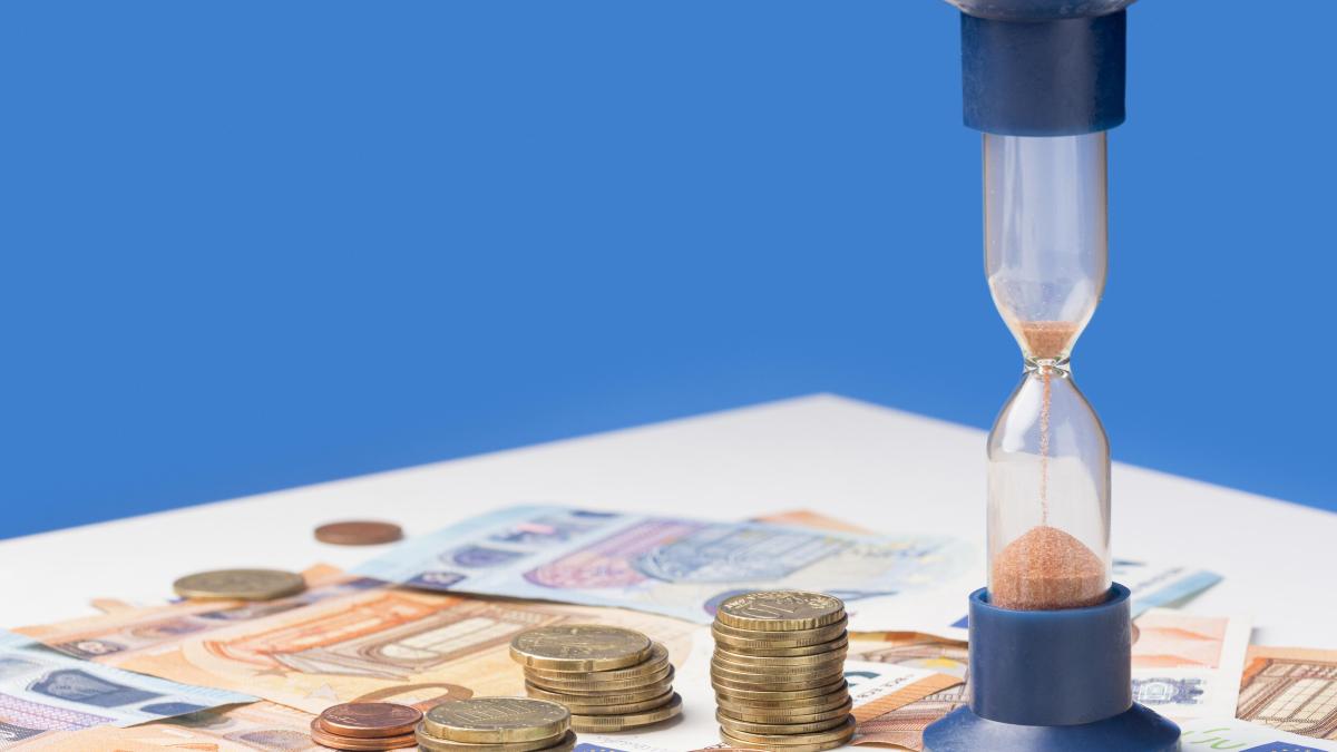 suspendarea-fondurilor-europene--marcel-bolos--avertisment-de-la-guvern-cati-bani-riscam-sa-pierdem-daca-nu-implementam-masurile-fiscale_92619500