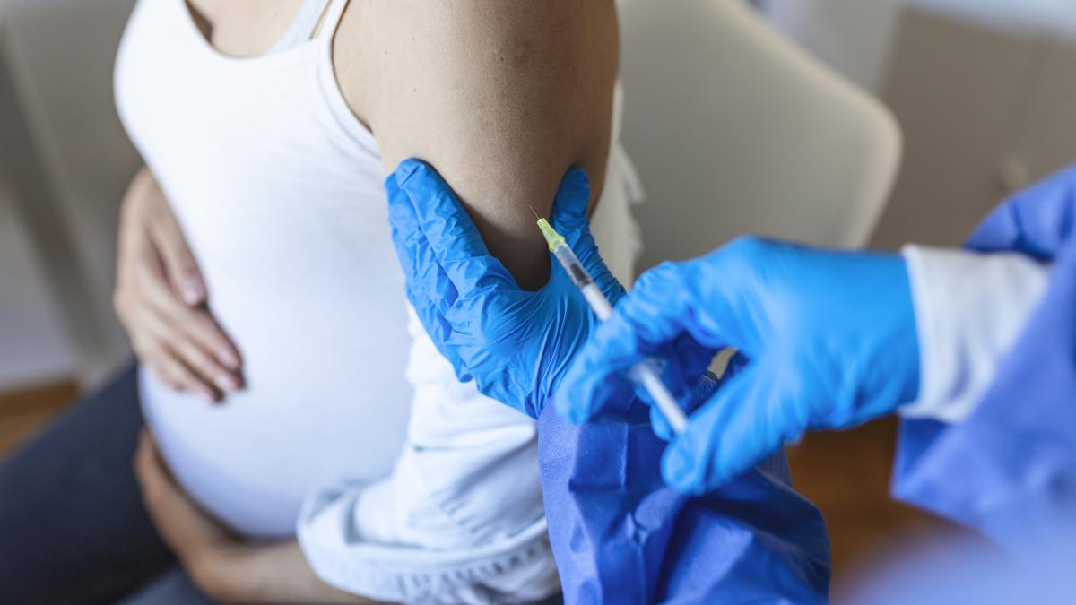 vaccin-femeie-insarcinata_44209600