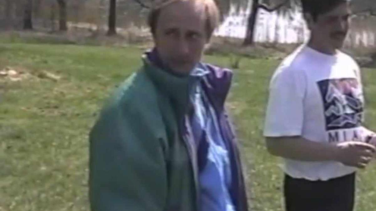 imagini-cu-vladimir-putin-de-pe-vremea-cand-era-un-simplu-agent-kgb--scurse-pe-internet_29441500