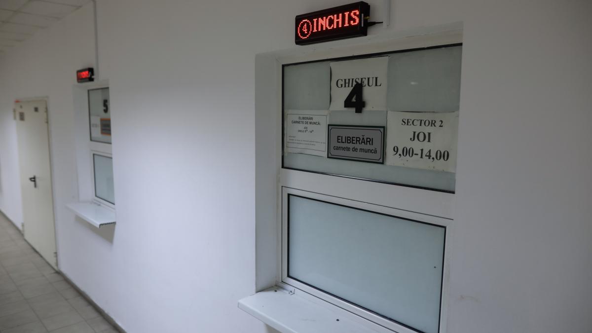 70prc--dintre-romani-pierd-o-zi-de-concediu-la-coada-ghiseelor-statului--secretar-de-stat-prc-e2prc-80prc-9dsolutia-ideala-ar-fi-conceptul-de-one-appprc-e2prc-80prc-9d_44219000