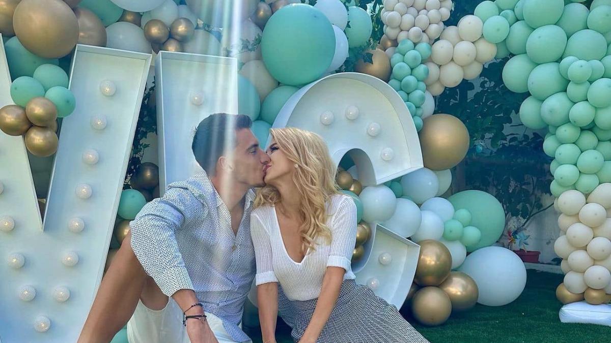 andreea-balan-si-victor-cornea--la-un-pas-de-nunta-deja-parintii-lui-m-au-placut-din-prima-clipa_96018200