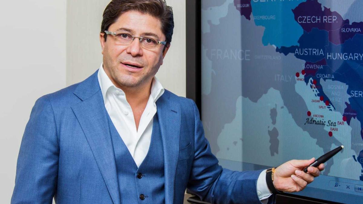 gruia-stoica_18976700