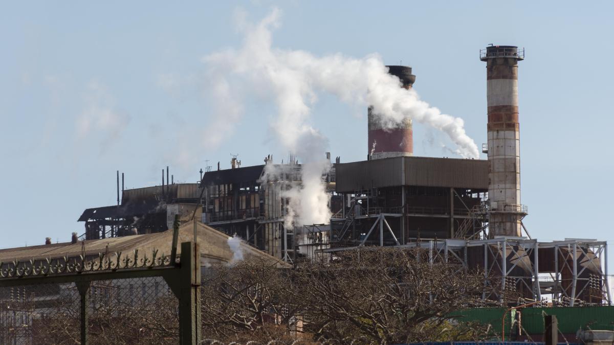 pollution-concept-factory-emisions_75814700