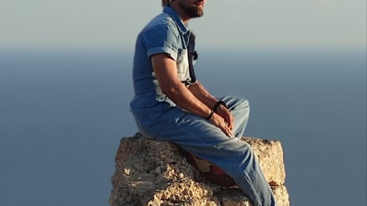 dani-otil--amintiri-dureroase-din-liceu-am-stat-la-gratiile-scolii--nu-aveam-incaltaminte--mi-era-rusine_75267100