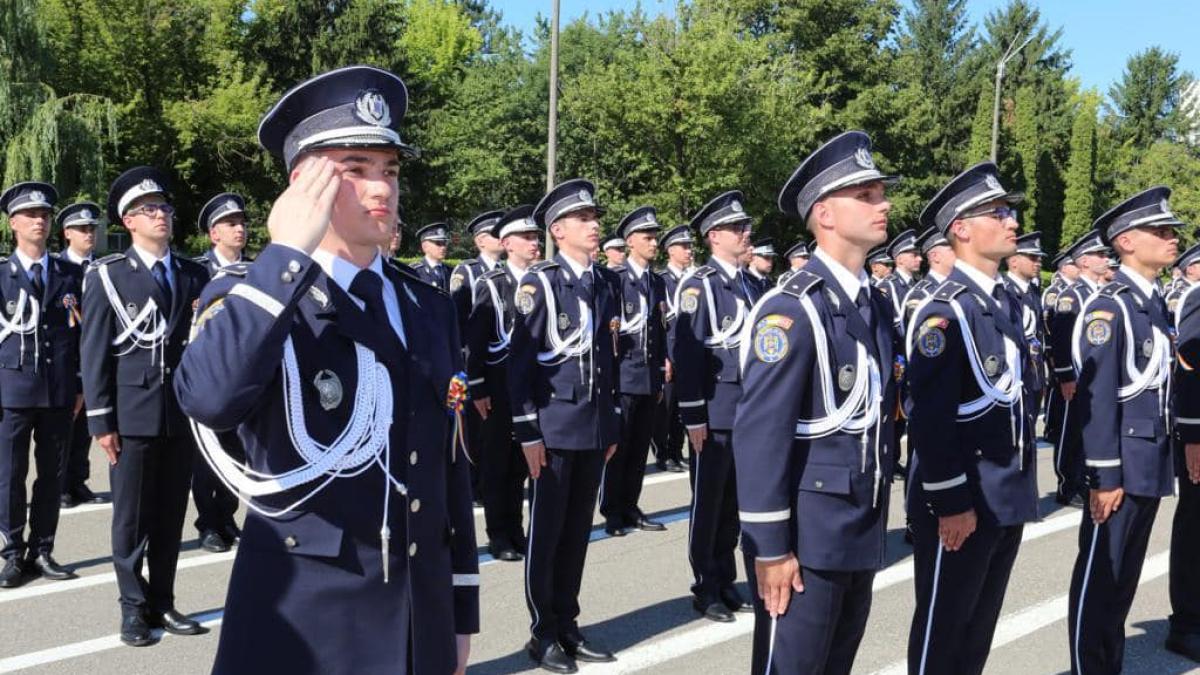 despescu-sfat-tineri-politisti_87568100