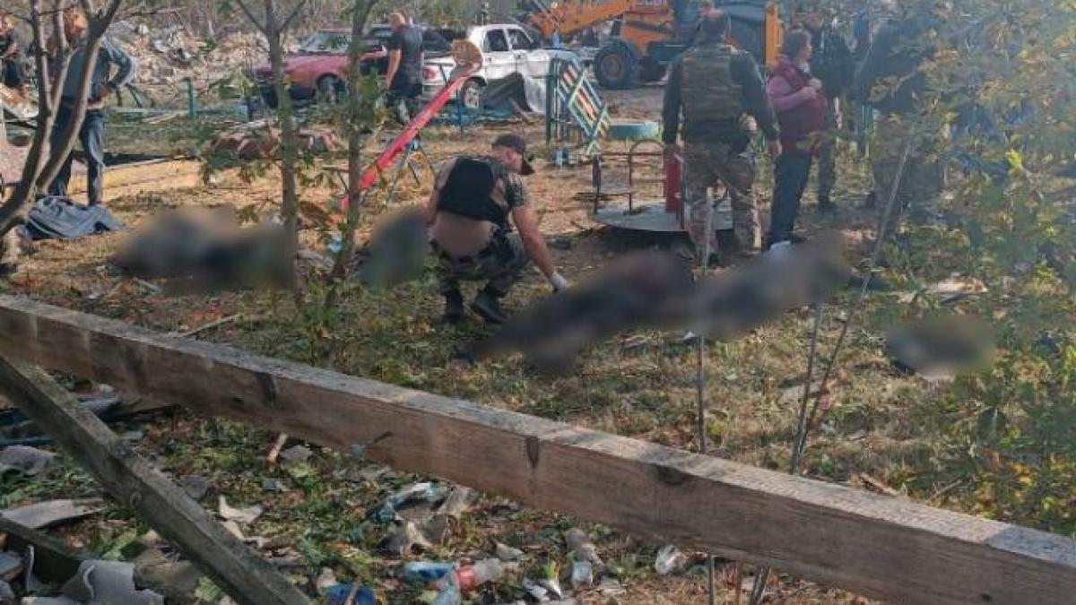 reactia-ucranei-dupa-atacul-asupra-orasului-hroza--volodimir-zelenski-prc-e2prc-80prc-9dteroarea-ruseasca-trebuie-sa-fie-opritaprc-e2prc-80prc-9d_30937800