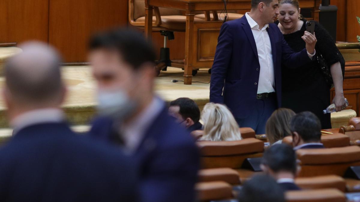 george-simion-diana-sosoaca_inquam_photos_octav_ganea_00531600