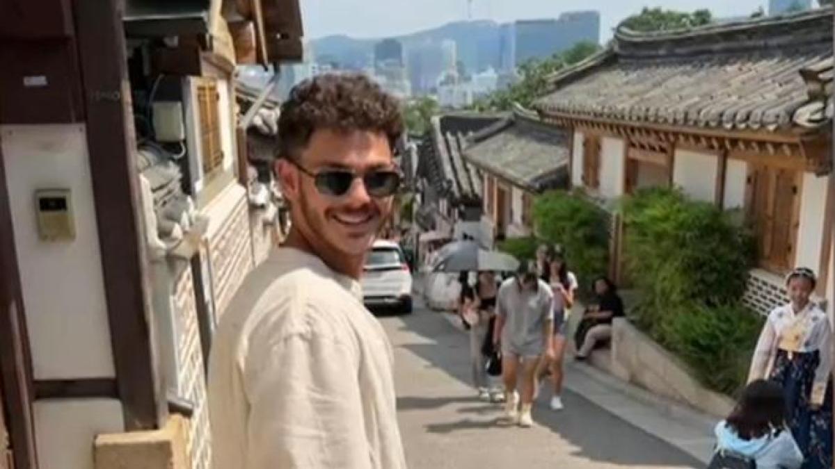 ori--ingerul-cu-parul-cret-care-a-salvat-doua-vieti-din-calea-teroristilor--dar-nu-si-pe-a-lui-monstrul-l-a-impuscat-inclusiv-in-fata--fetele-s-au-ascuns-sub-cadavrul-lui_78938400