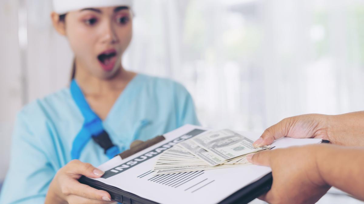 accident-patients-injury-woman-patient-s-bed-hospital-holding-us-dollar-bills-feel-happy-from-getting-insurance-money-from-insurance-companies-medical-concept_40647600