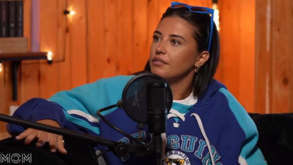 antonia--mahnita-dupa-ce-i-s-a-aruncat-cu-gheata-in-cap--la-un-concert--prc-e2prc-80prc-9dsuna-urat--dar-asa-ne-salbaticimprc-e2prc-80prc-9d_08030400