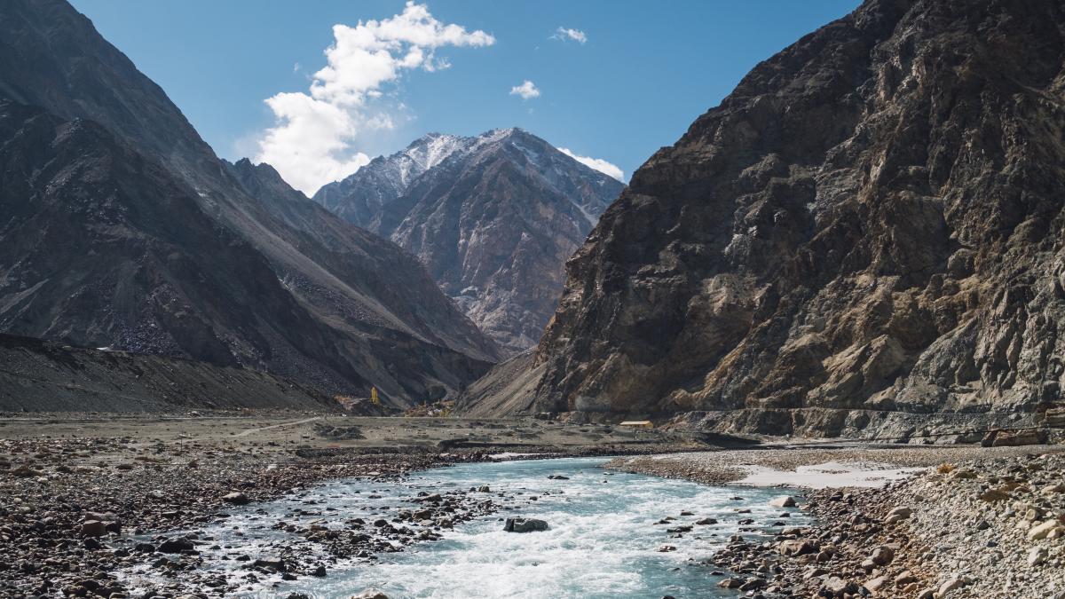 india-vrea-sisteme-de-monitorizare-si-avertizare-in-zona-lacurilor-glaciare-din-himalaya_57238800