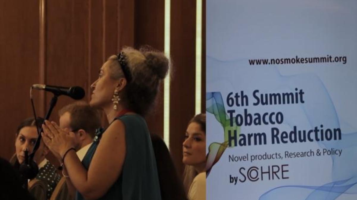 reducerea-riscurilor-fumatului-in-intreaga-lume--rishaad-hajee-daca-nu-fumati--nu-incepeti-daca-fumati--renuntati-daca-nu-renuntati--faceti-o-schimbare_64829600_15887600