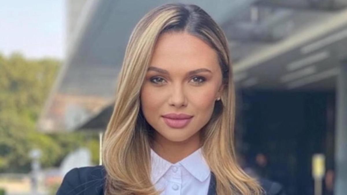 ana-maria-pacuraru_bd074c9932_97388492f0_26167800