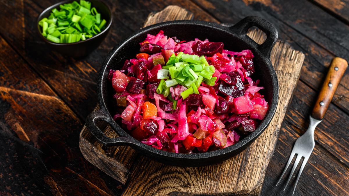 salata-de-sfecla-rosie-cruda--reteta--beneficii-mari-pentru-sanatate_79894800