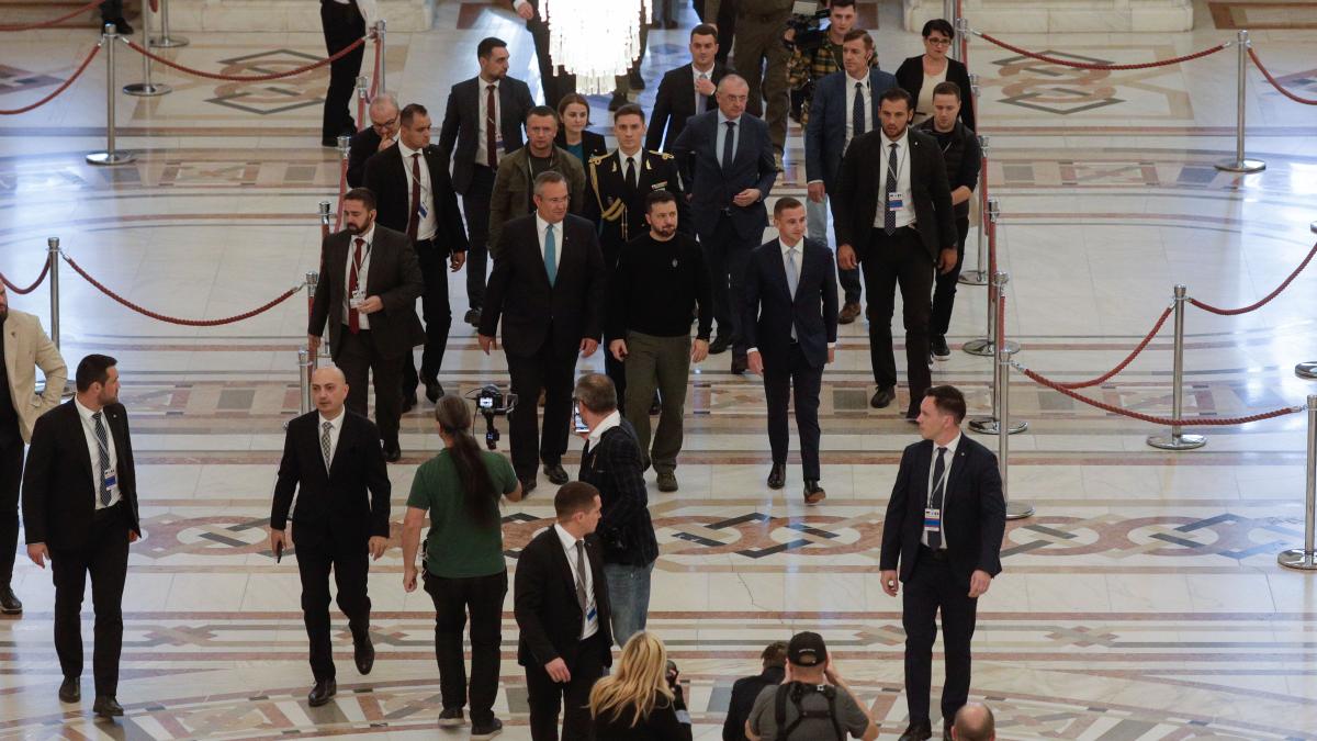 zelenski-parlament_07879500