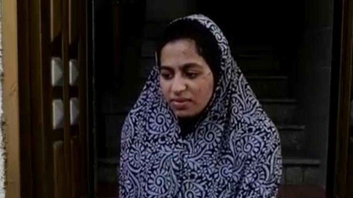 eram-17--dupa-ce-israelienii-ne-au-lovit--am-ramas-patru--dima--o-tanara-din-gaza--si-a-mai-recunoscut-mama-doar-dupa-incaltaminte_35415700