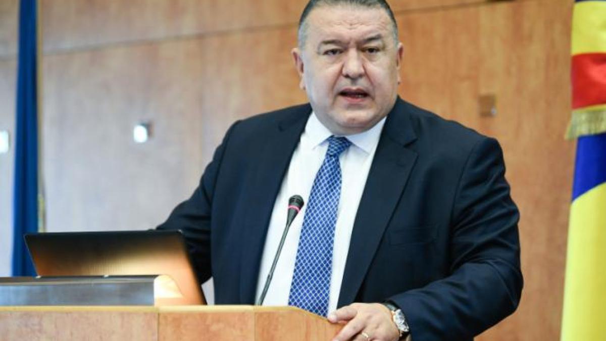 mihai-daraban--presedintele-ccir--interviul-zilei-la-dcnews-tv_19621100