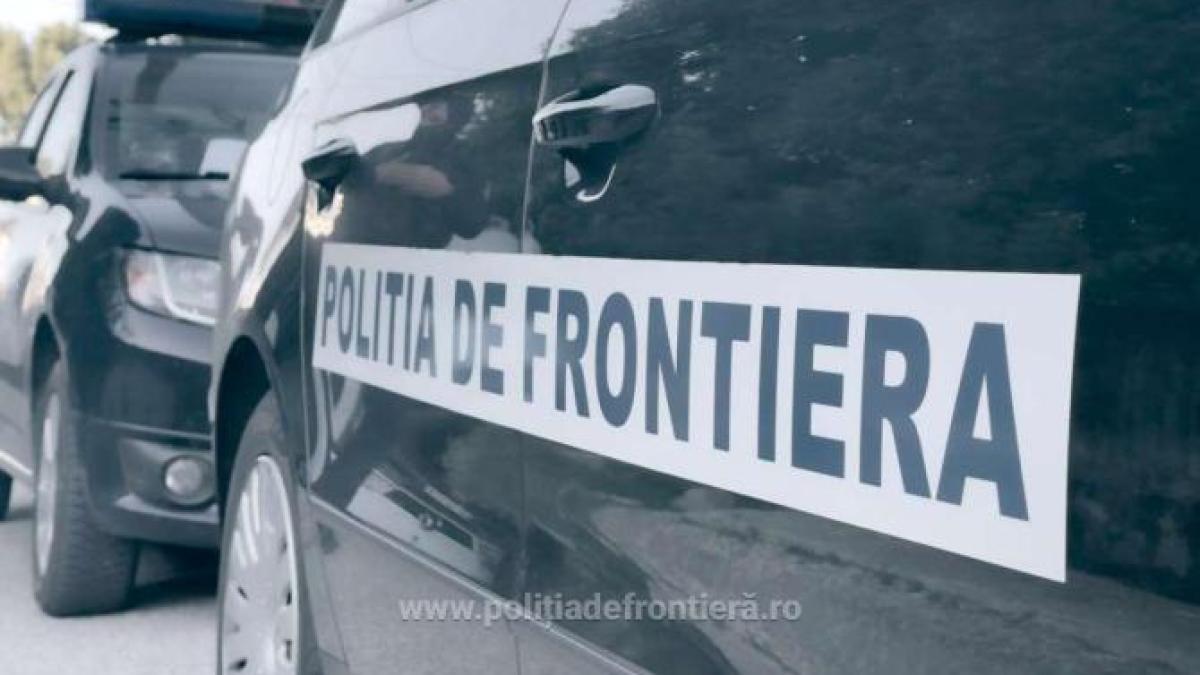 un-tanar-egiptean-a-incercat-sa-intre-in-romania-ascuns-intr-o-semiremorca-de-tir_98229400