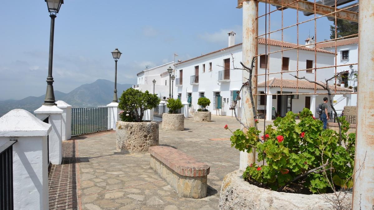 sat-spania-vanzare_61798200