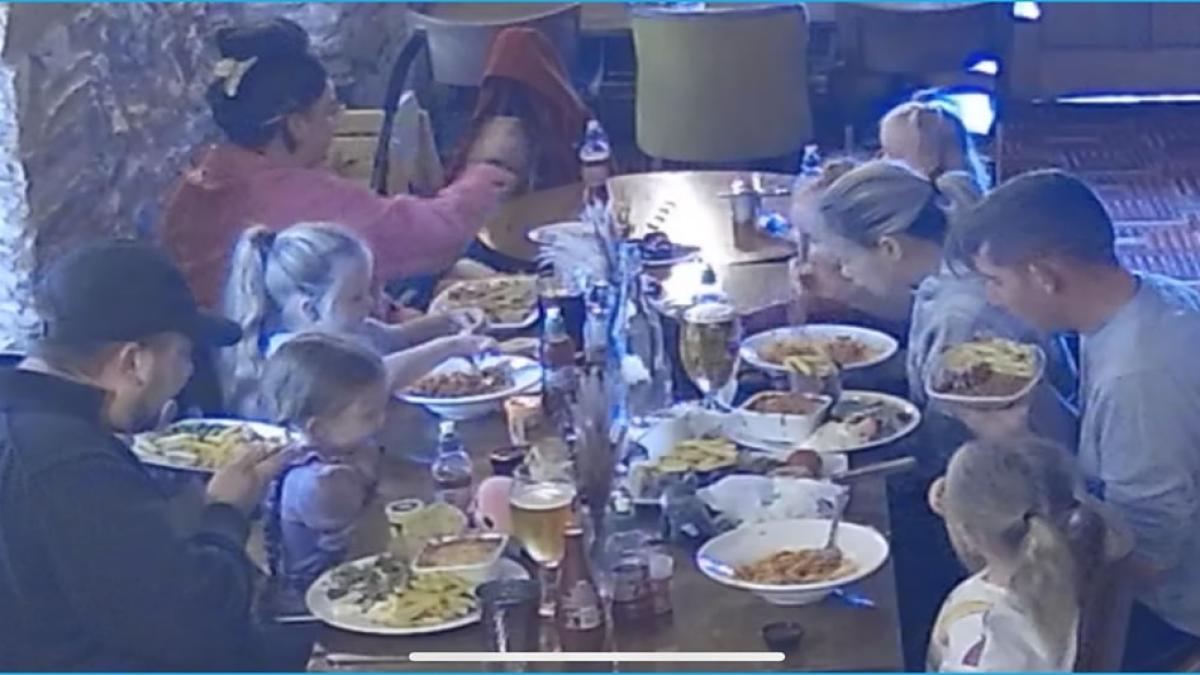 au-mancat-si-n-au-platit_71497700