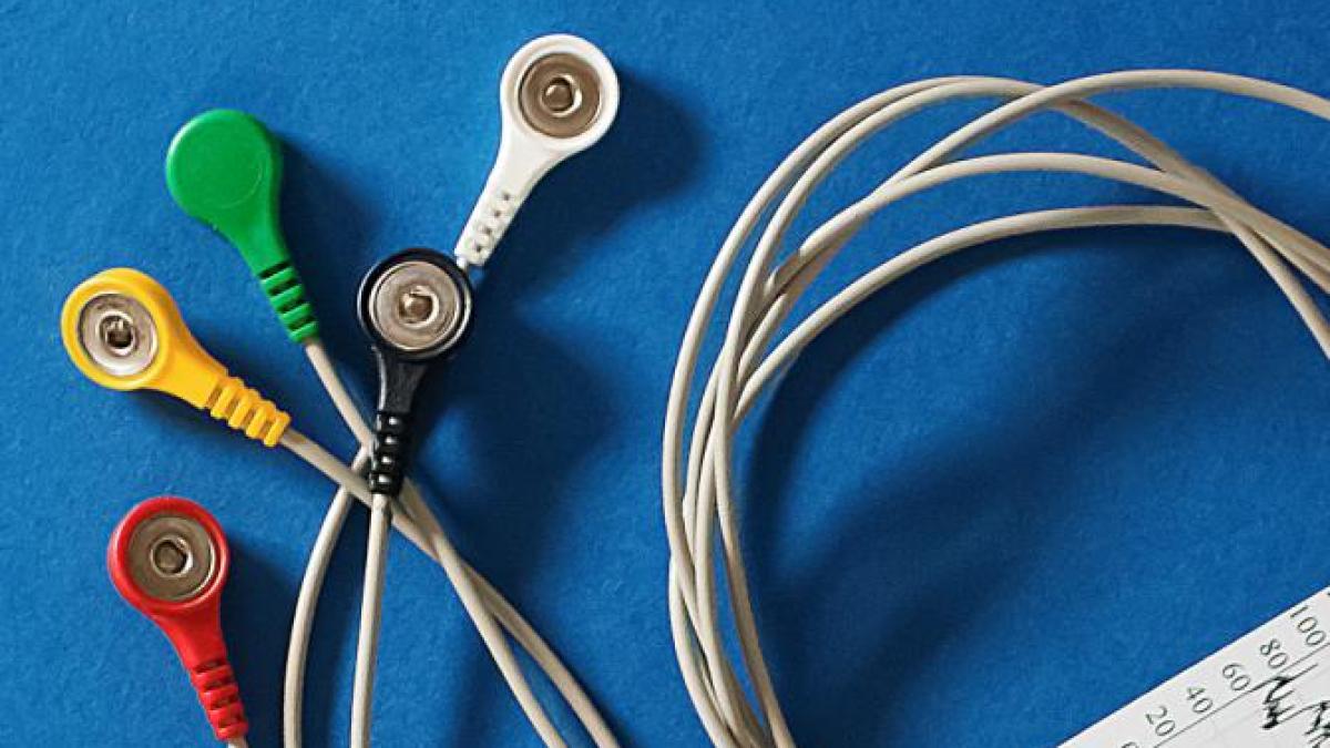 luna-noiembrie-focus-pe-sanatatea-inimii-la-ares-in-spitalul-memorial-baneasa-pacien-ii-beneficiaza-de-montare-i-interpretare-holtere-ta-i-ekg-cu-reducere-de-50_29319800